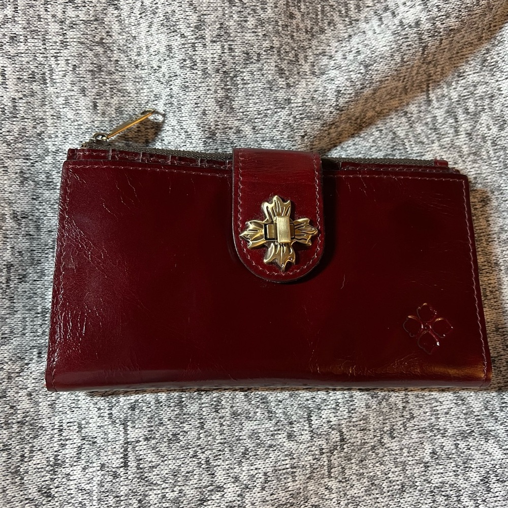 👛Patricia Nash Leather Marene Floret Twist Lock Wallet